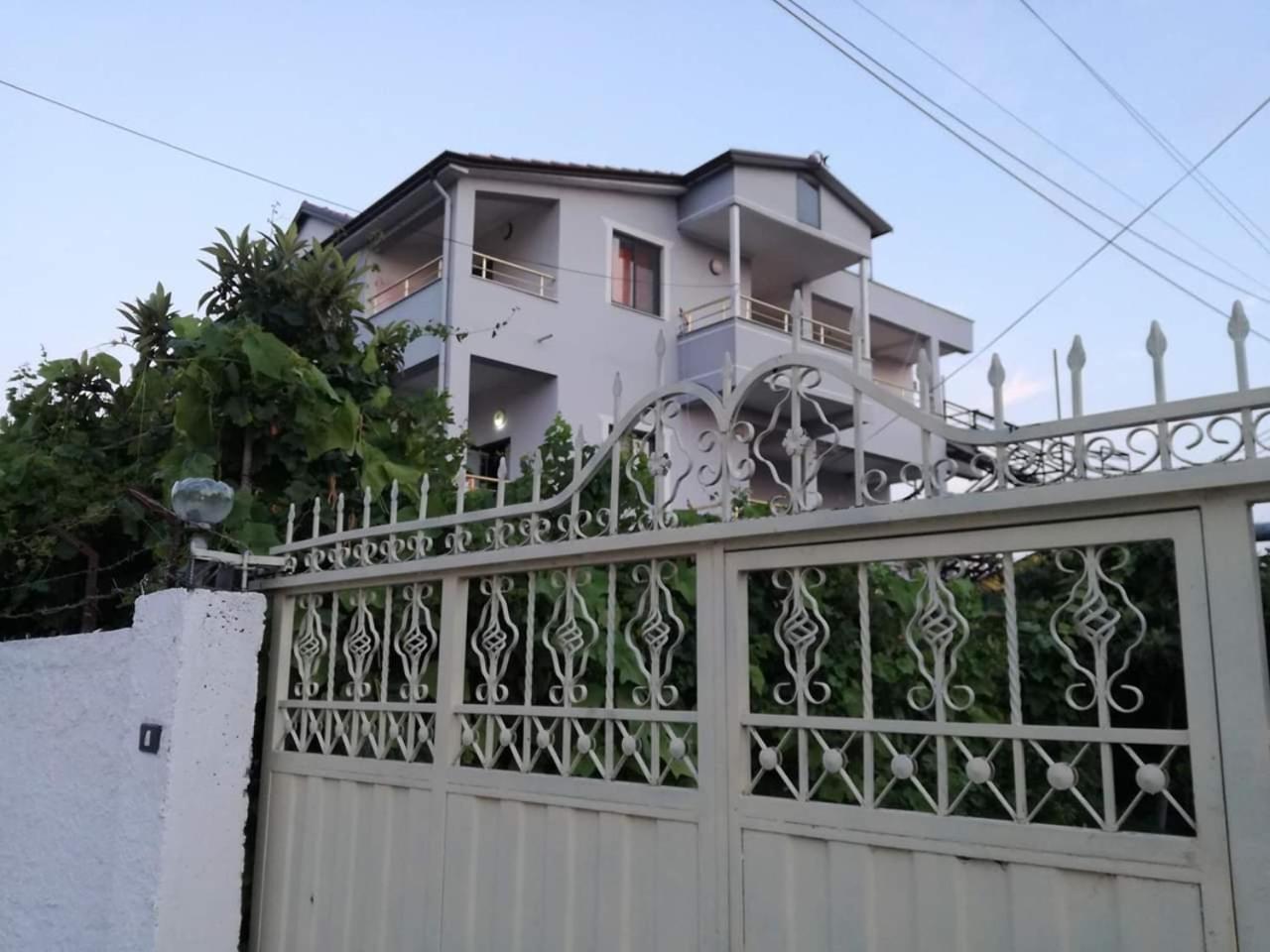 Villa Osmani Durres Ngoại thất bức ảnh